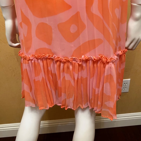 Dress - Picture 4 of 5